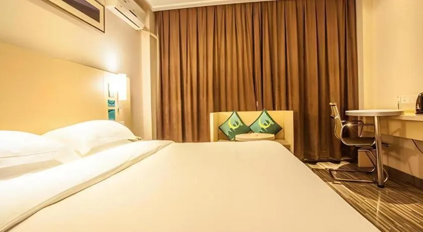 Bed in City Comfort Inn Liuzhou Diwang North Station