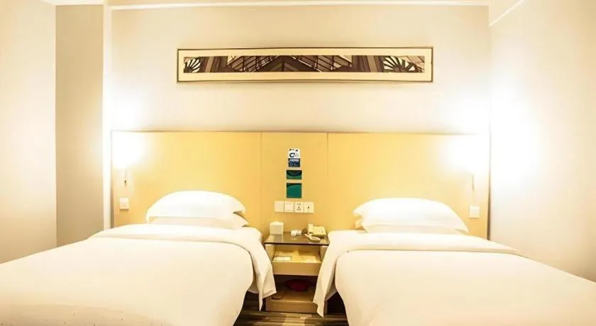 Bed in City Comfort Inn Liuzhou Diwang North Station