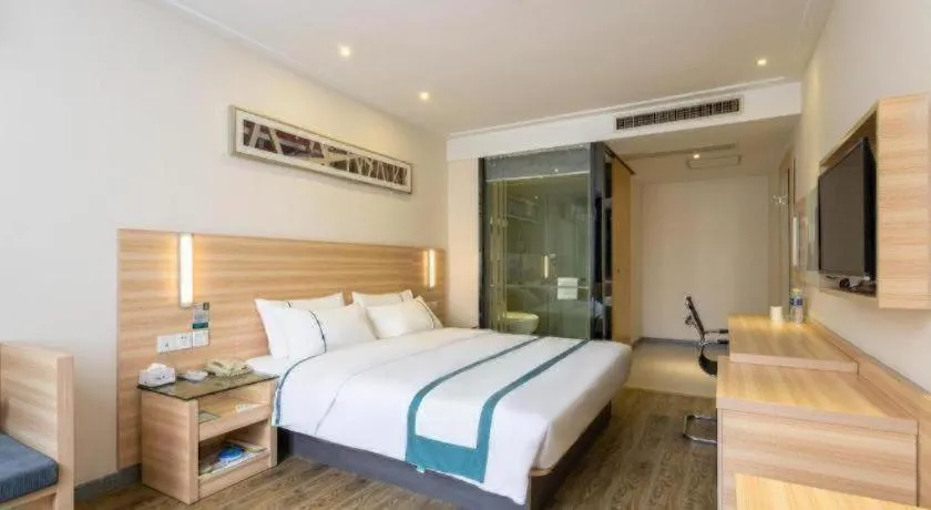 Bed in City Comfort Inn Ezhou Wenxing Avenue Central Hospital
