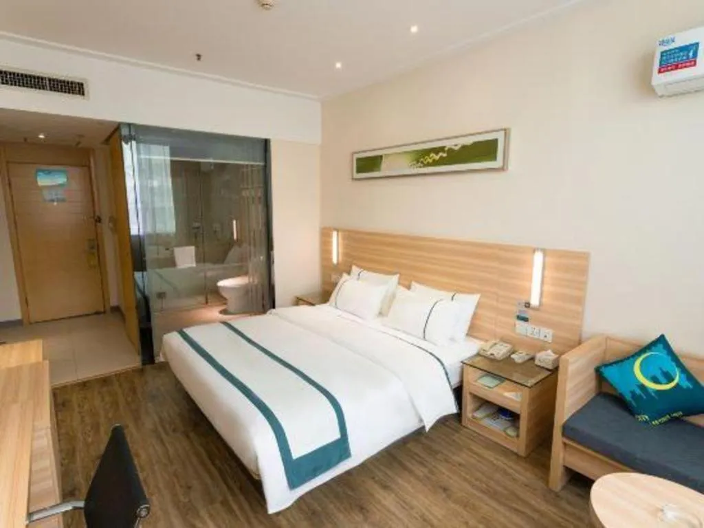 Bed in City Comfort Inn Ezhou Wenxing Avenue Central Hospital