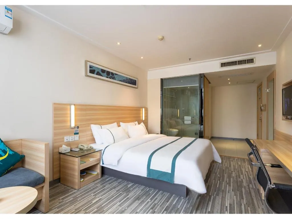 Bed in City Comfort Inn Ezhou Wenxing Avenue Central Hospital