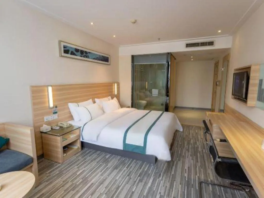 Bed in City Comfort Inn Ezhou Wenxing Avenue Central Hospital