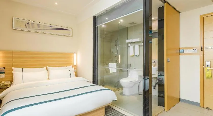 Bed in City Comfort Inn Ezhou Wenxing Avenue Central Hospital