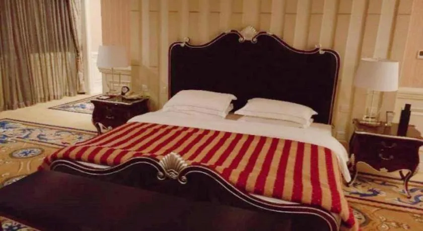 Bed in Country Garden Phoenix Hotel Jurong