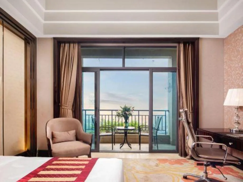 Bed in Country Garden Phoenix Hotel Jurong