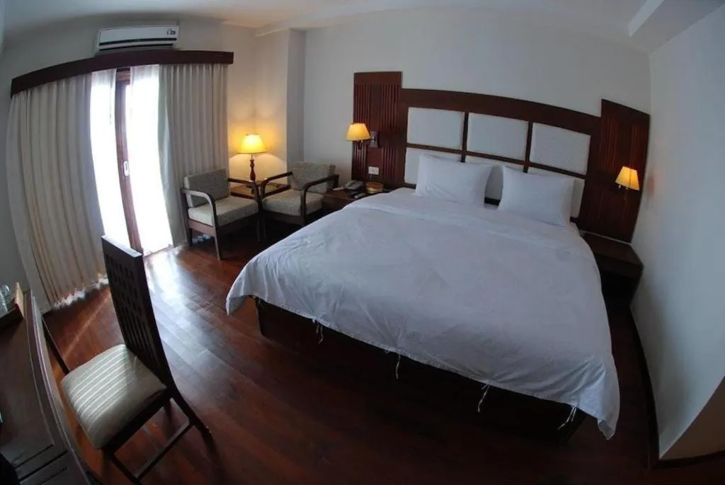 Bed in River City Hotel