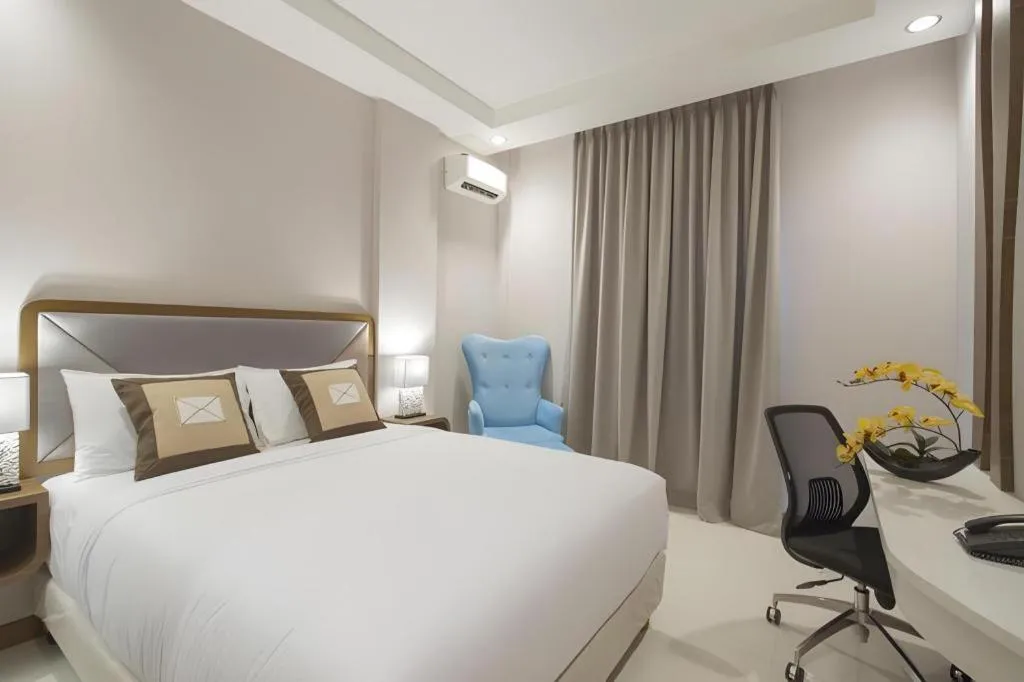 Bed in Sawana Suites