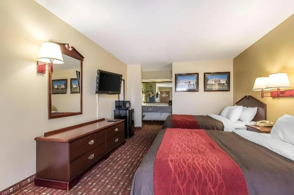 Bed in Quality Inn Andalusia