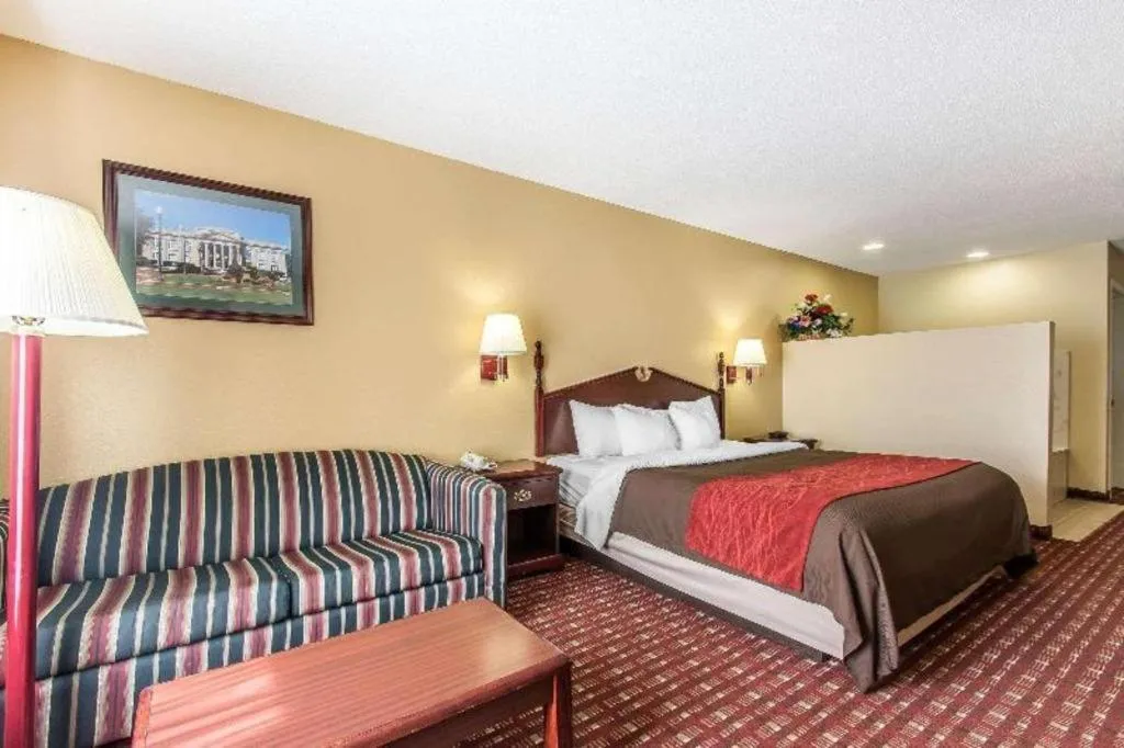 Bed in Quality Inn Andalusia