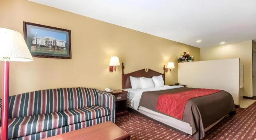 Bed in Quality Inn Andalusia