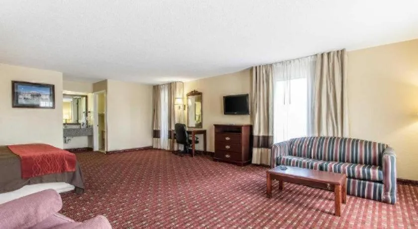 Bed in Quality Inn Andalusia