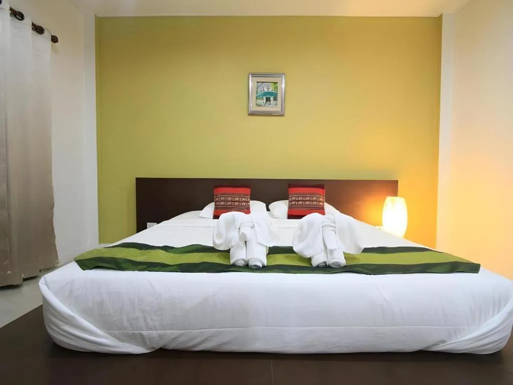 Bed in Phakawan Hotel