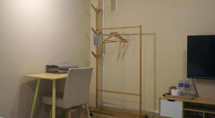 THE GOOSE HOUSE UBON