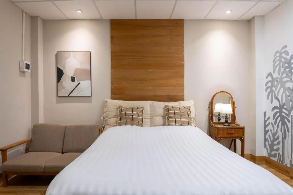 Bed in THE GOOSE HOUSE UBON