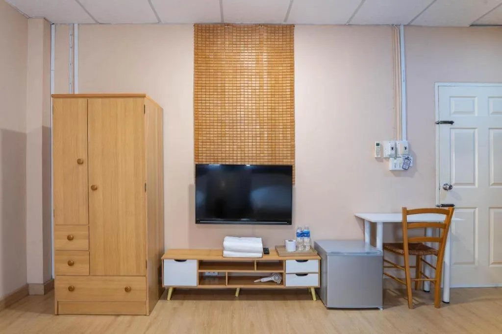 THE GOOSE HOUSE UBON