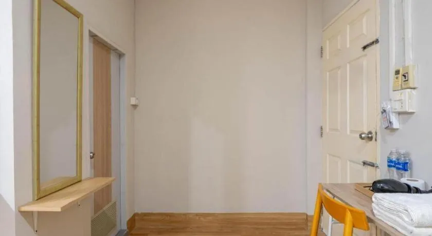 THE GOOSE HOUSE UBON