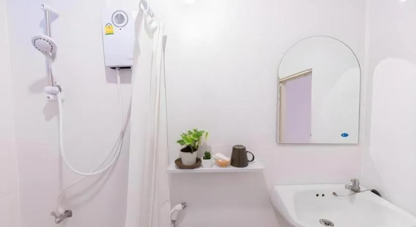 THE GOOSE HOUSE UBON