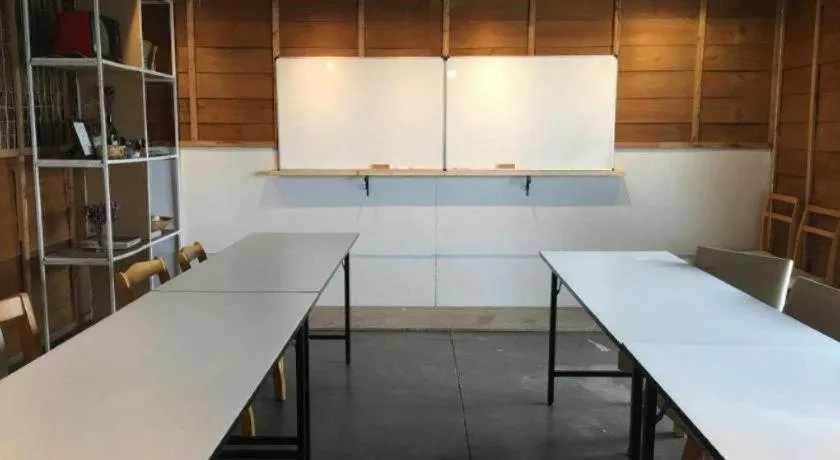 THE GOOSE HOUSE UBON