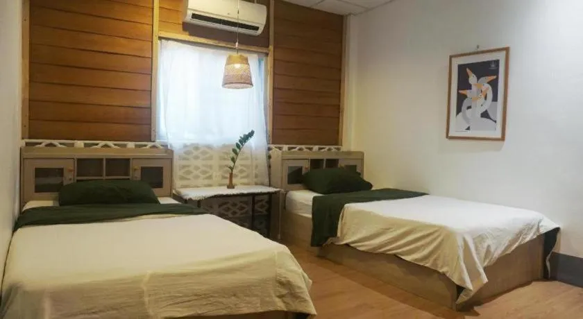 Bed in THE GOOSE HOUSE UBON