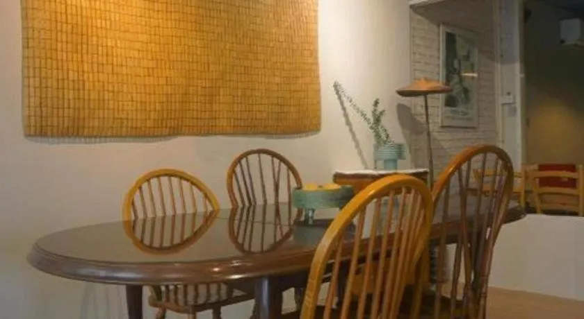 THE GOOSE HOUSE UBON