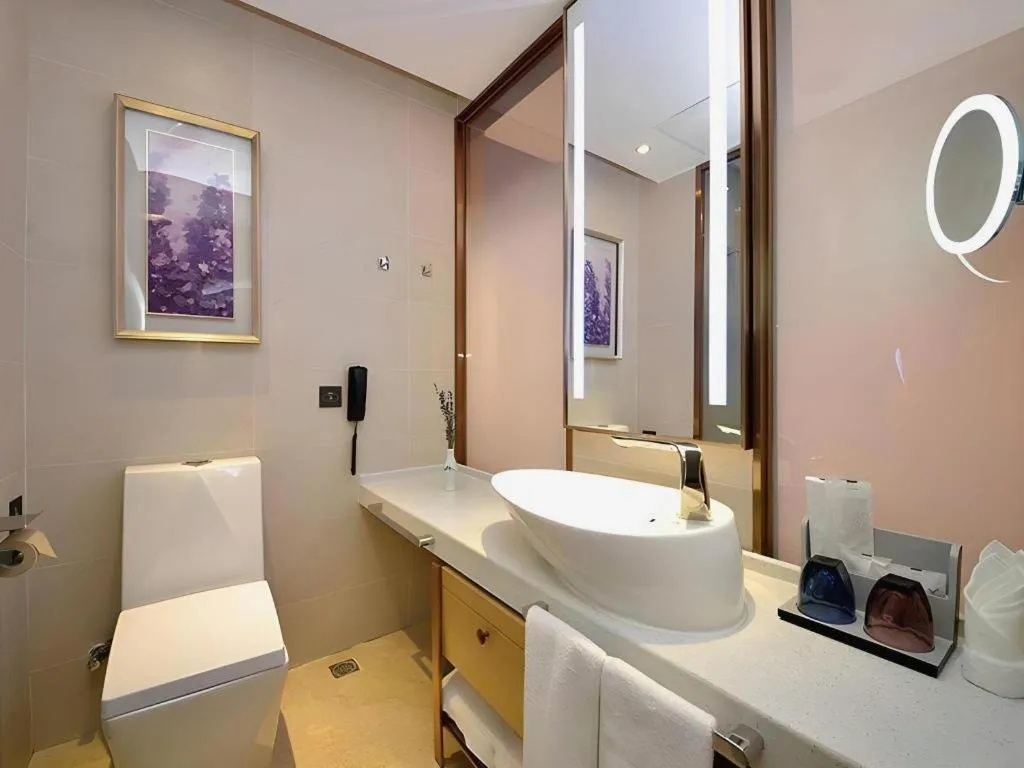 Lavande Hotel·Xishuangbanna Jinghong Songkran Square