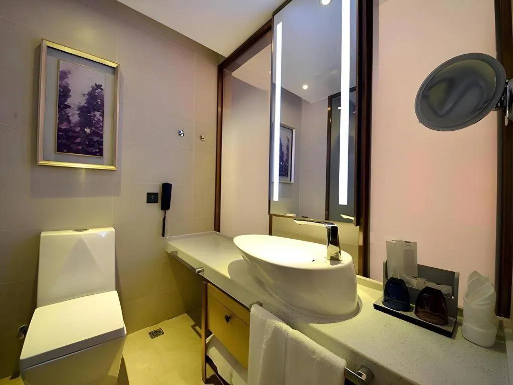 Lavande Hotel·Xishuangbanna Jinghong Songkran Square