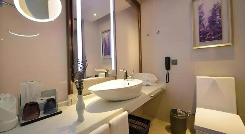 Lavande Hotel·Xishuangbanna Jinghong Songkran Square