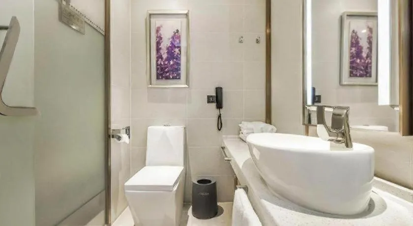 Lavande Hotel·Xishuangbanna Jinghong Songkran Square