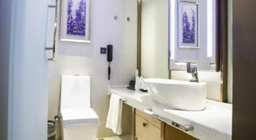 Lavande Hotel·Xishuangbanna Jinghong Songkran Square