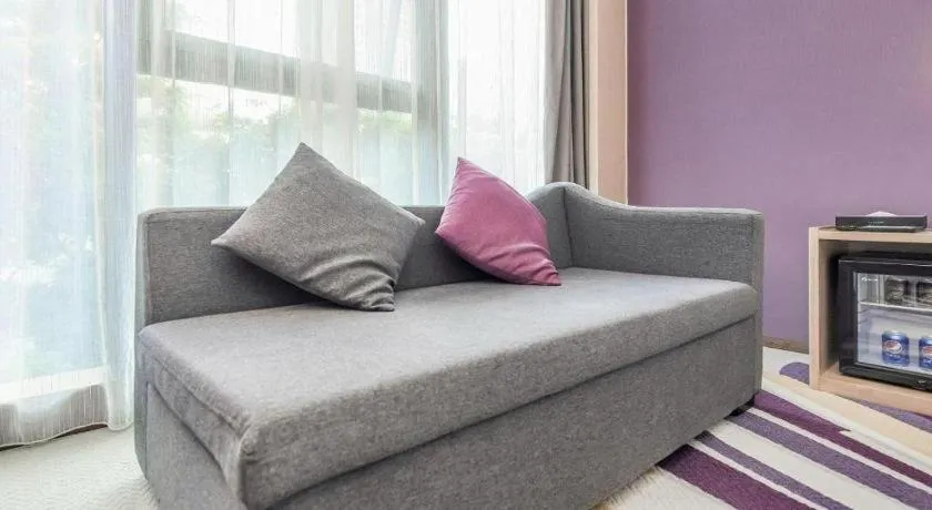 Lavande Hotel·Xishuangbanna Jinghong Songkran Square