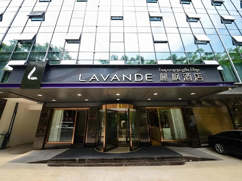 Lavande Hotel·Xishuangbanna Jinghong Songkran Square