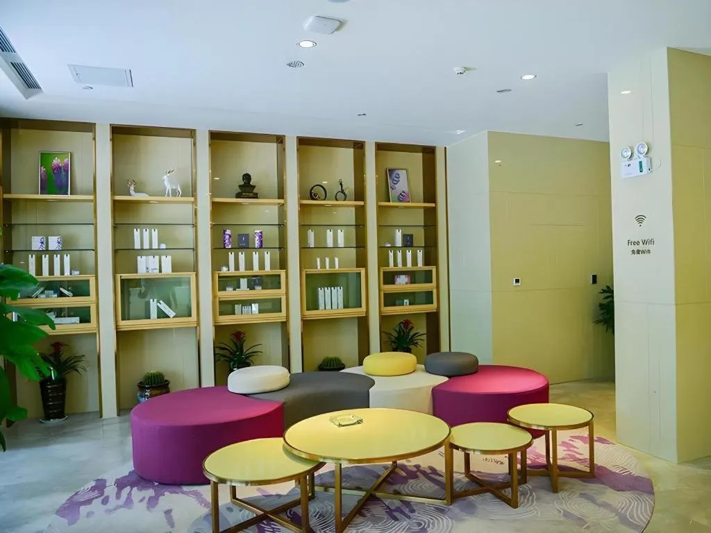 Lavande Hotel·Xishuangbanna Jinghong Songkran Square