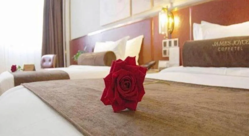 Bed in James Joyce Coffetel Beijing Yizhuang Rongjing East Street Subway Station