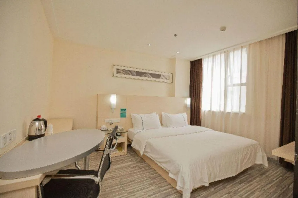 Bed in City Comfort Inn Yulin Bobai Pedestrian Street