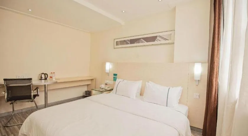 Bed in City Comfort Inn Yulin Bobai Pedestrian Street