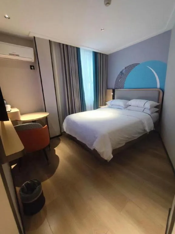 Bed in City Comfort Inn Yulin Bobai Pedestrian Street