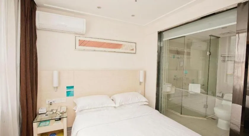 Bed in City Comfort Inn Yulin Bobai Pedestrian Street