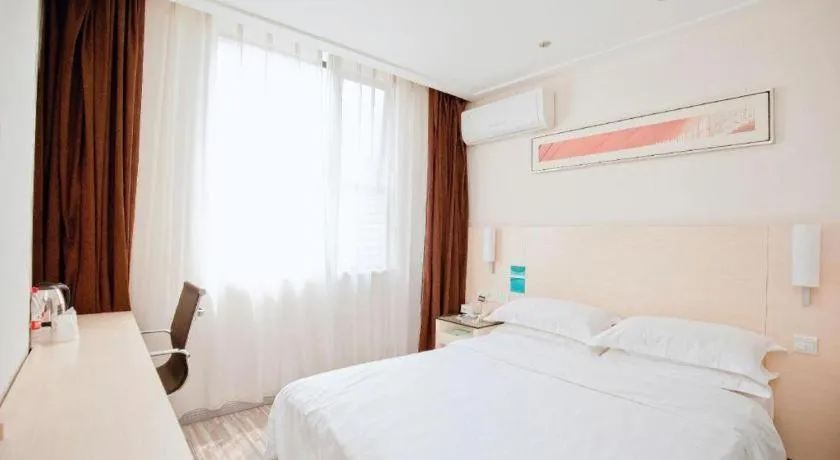 Bed in City Comfort Inn Yulin Bobai Pedestrian Street