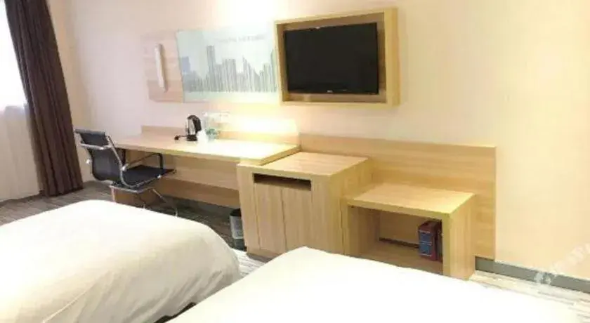 Bed in City Comfort Inn Chibi Railway Station Bed in City Comfort Inn Chibi Railway Station