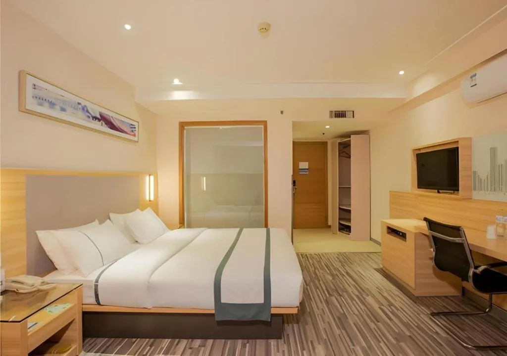 Bed in City Comfort Inn Nanning Guangxi University