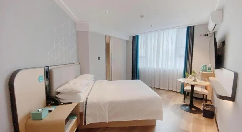 Bed in City Comfort Inn Nanning Guangxi University