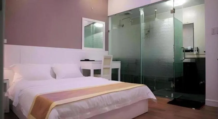 Bed in Hanoi Milan Hotel