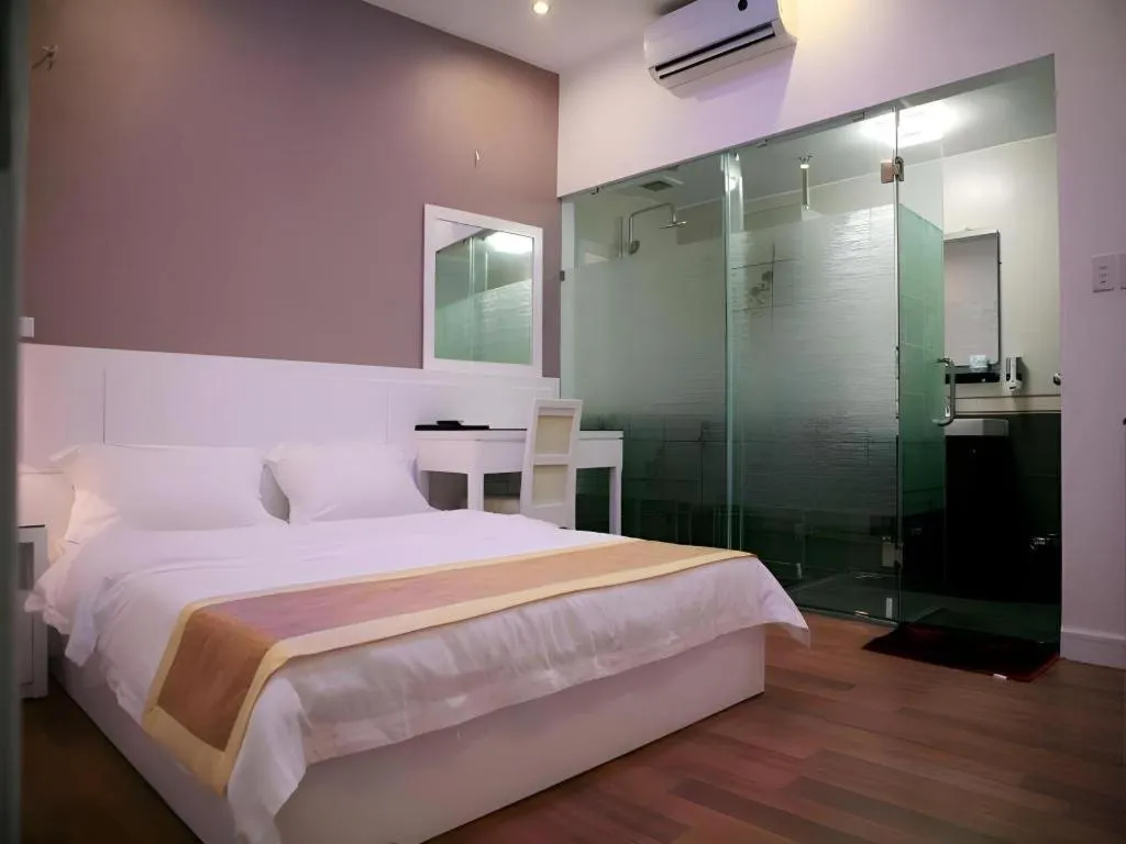 Bed in Hanoi Milan Hotel