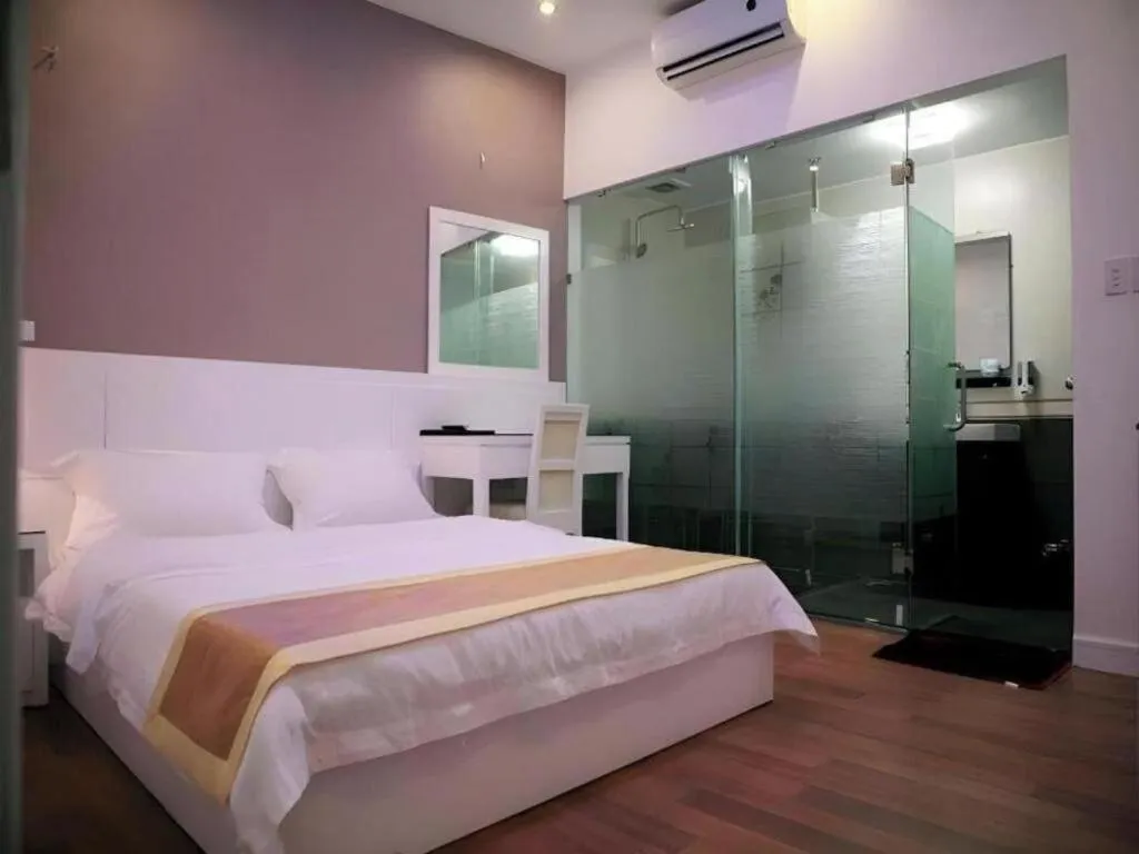 Bed in Hanoi Milan Hotel