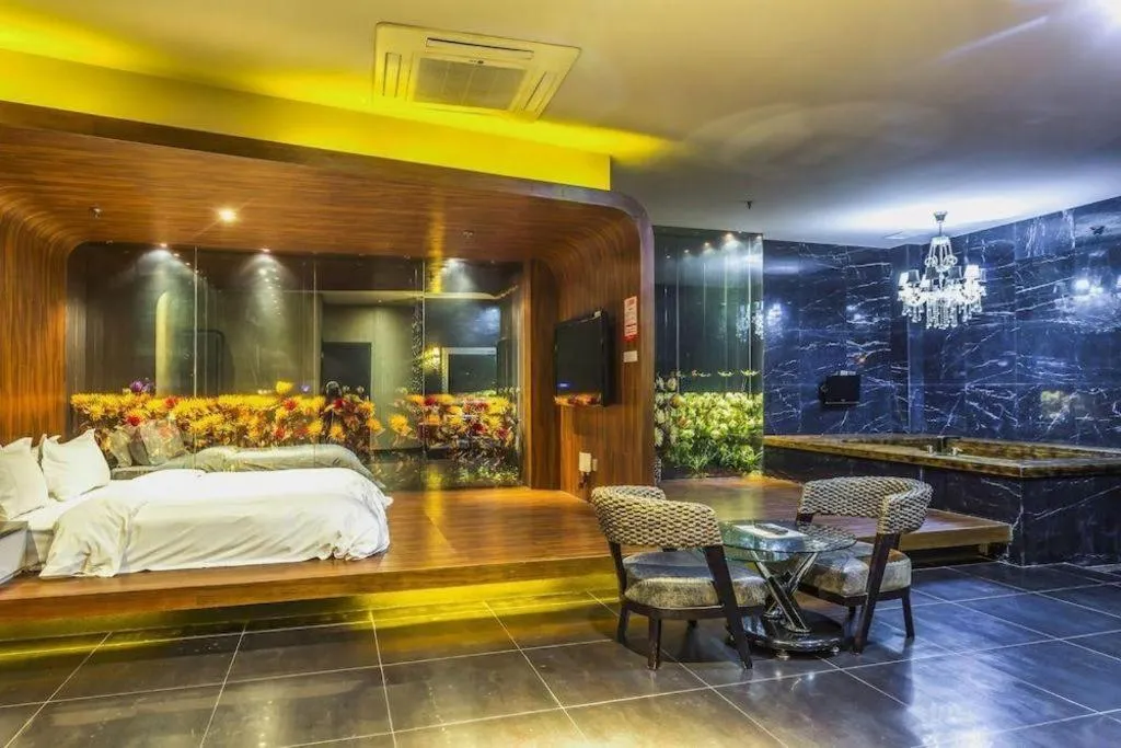 Bed in Qingdao Hengbo Hotel