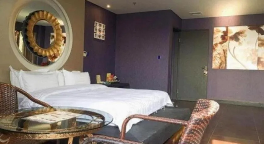 Bed in Qingdao Hengbo Hotel