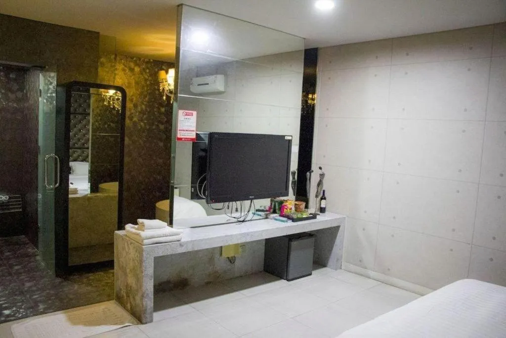 Bed in Qingdao Hengbo Hotel