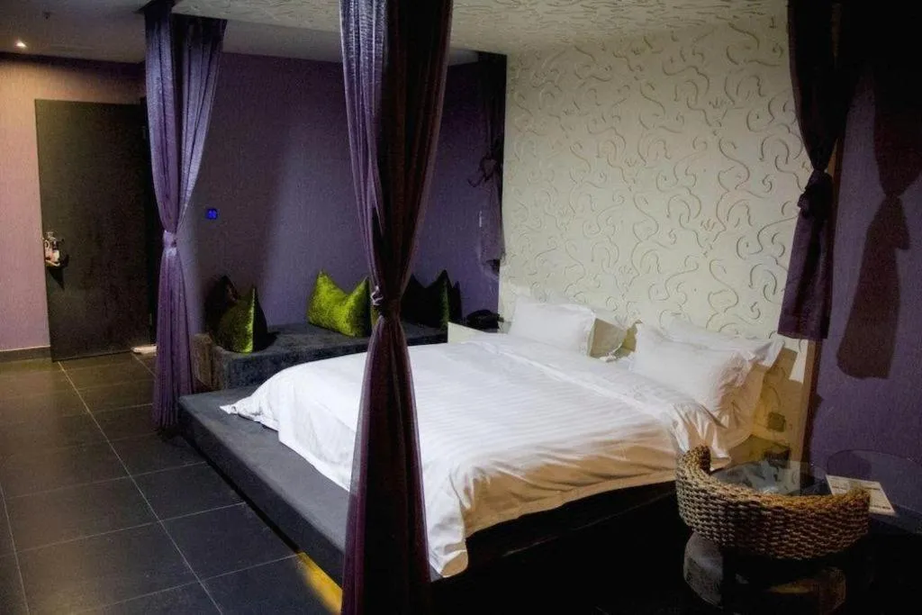 Bed in Qingdao Hengbo Hotel