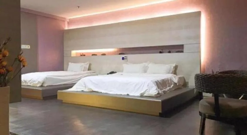 Bed in Qingdao Hengbo Hotel