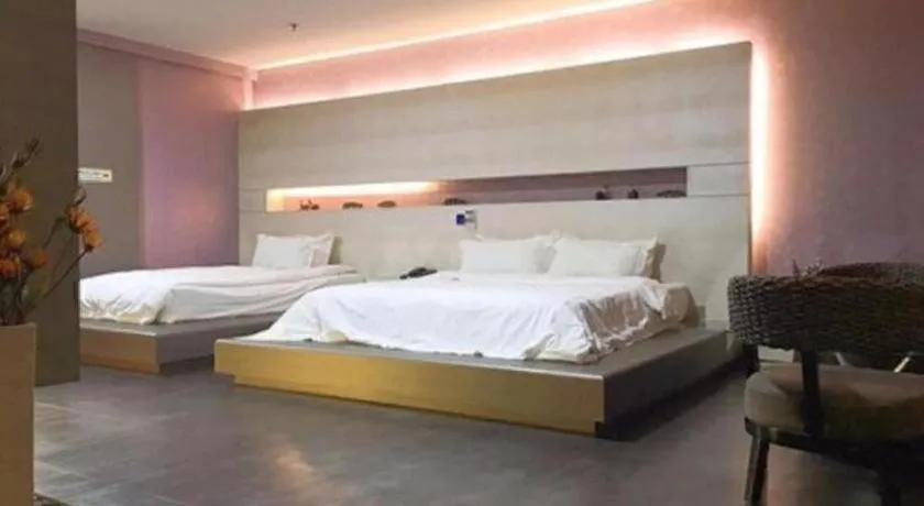 Bed in Qingdao Hengbo Hotel